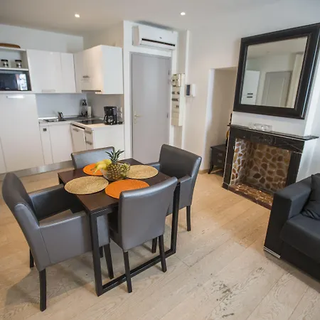 Bouttau By Connexion *