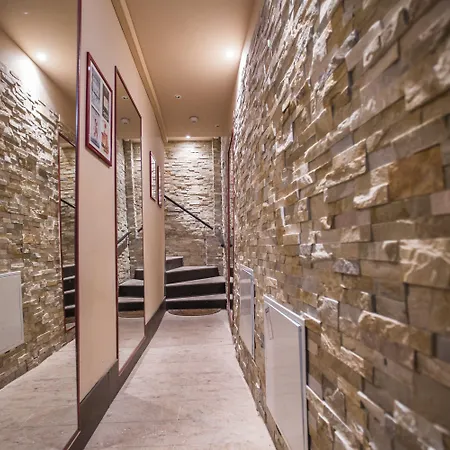 Bouttau By Connexion * Cannes